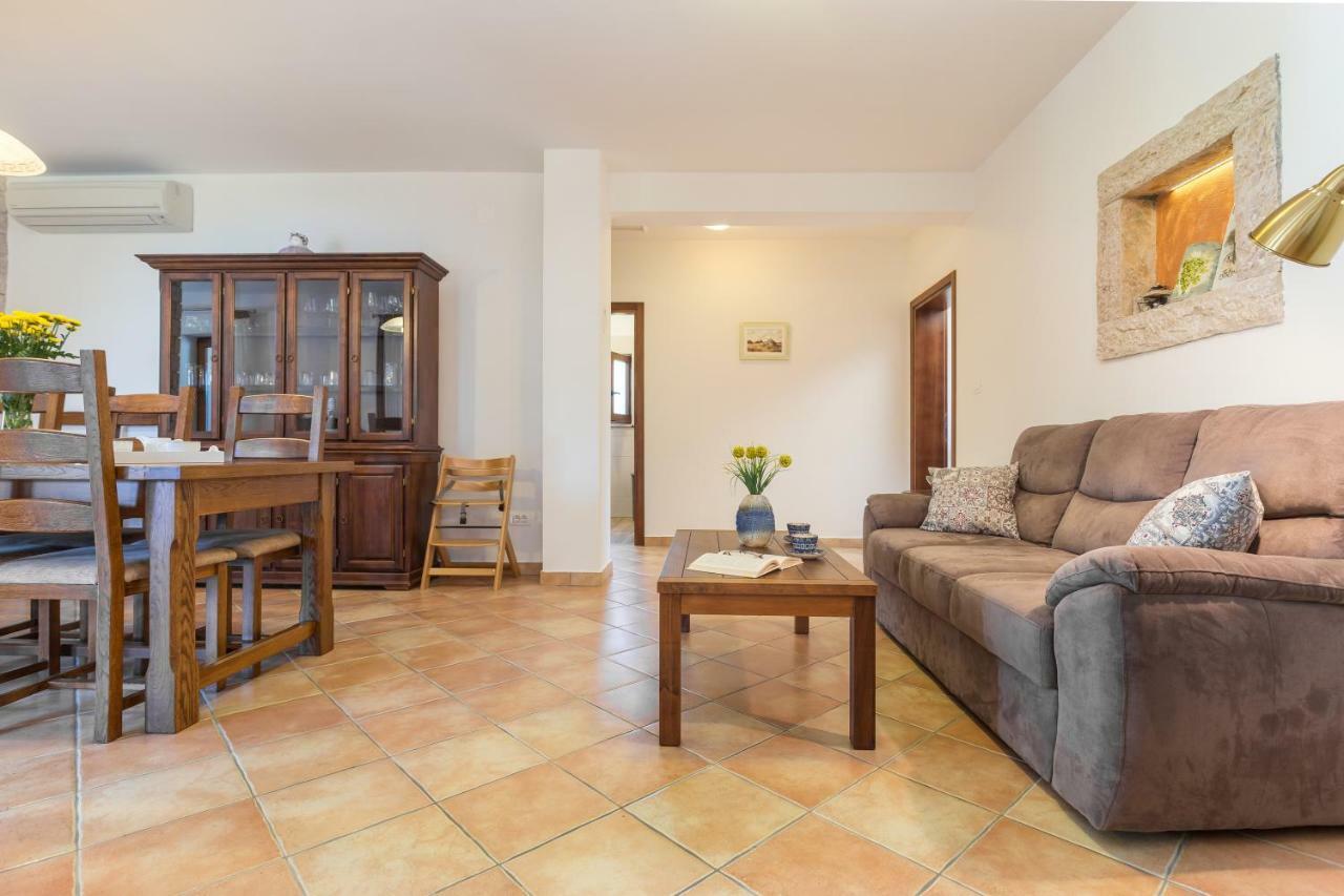Vila Elida Pazin Ngoại thất bức ảnh