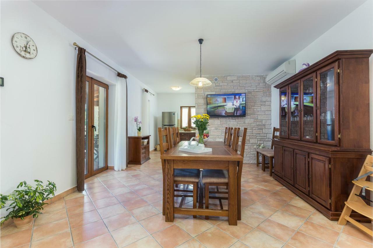 Vila Elida Pazin Ngoại thất bức ảnh