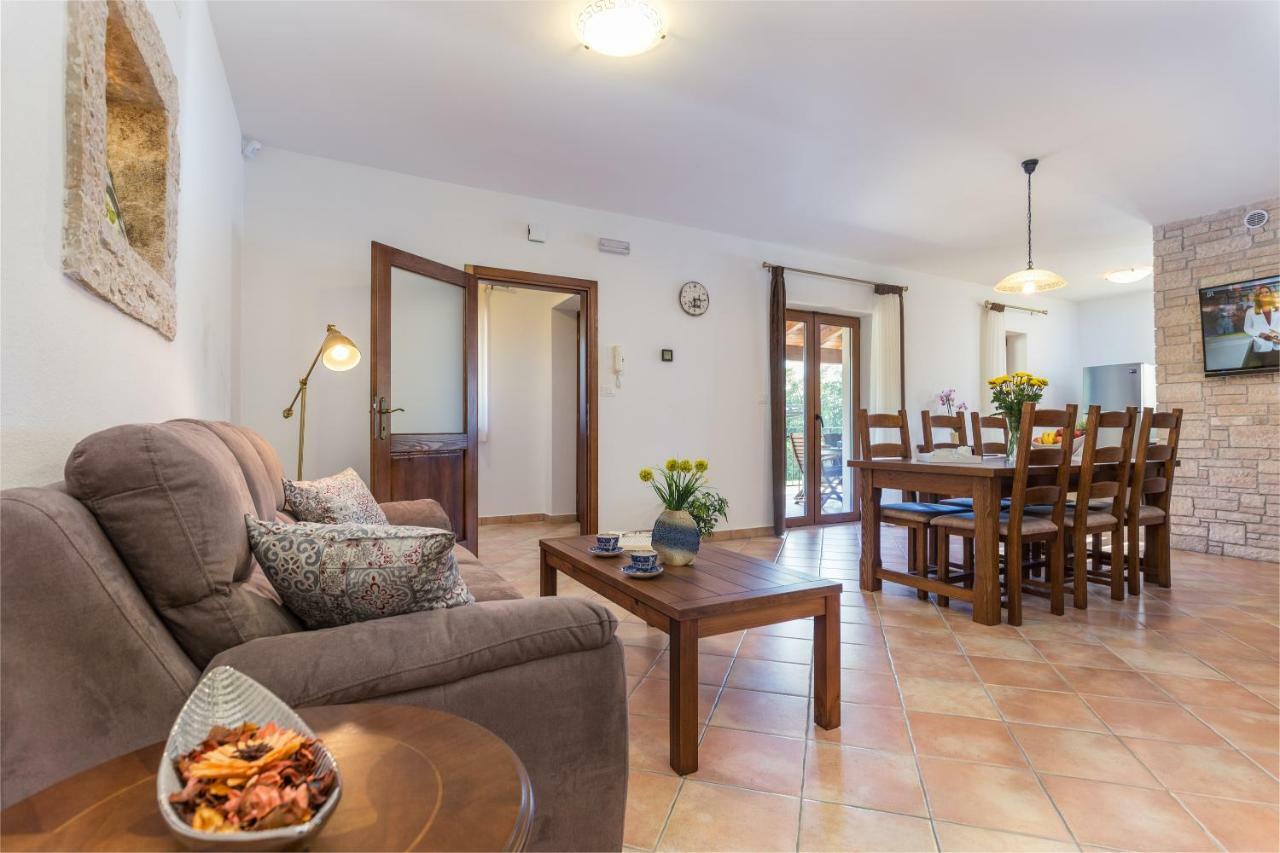 Vila Elida Pazin Ngoại thất bức ảnh