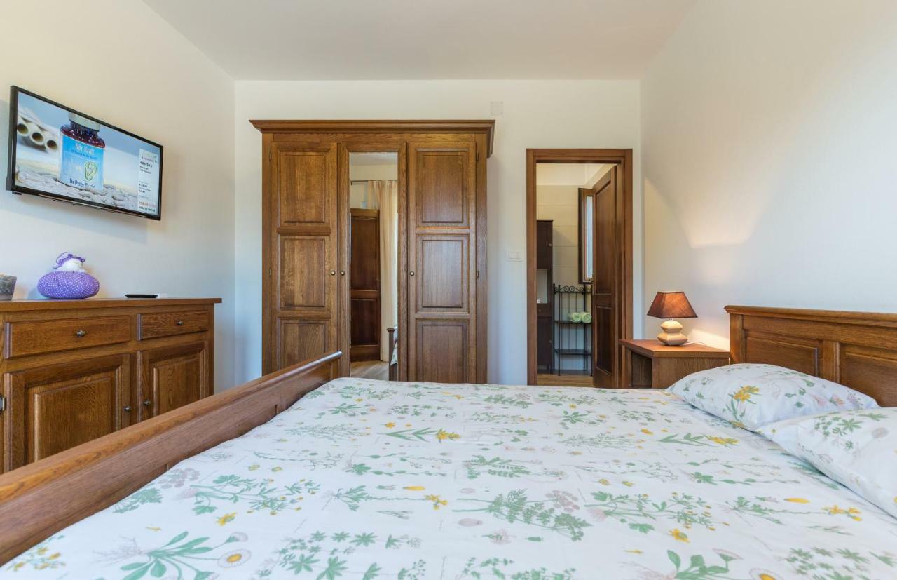 Vila Elida Pazin Ngoại thất bức ảnh