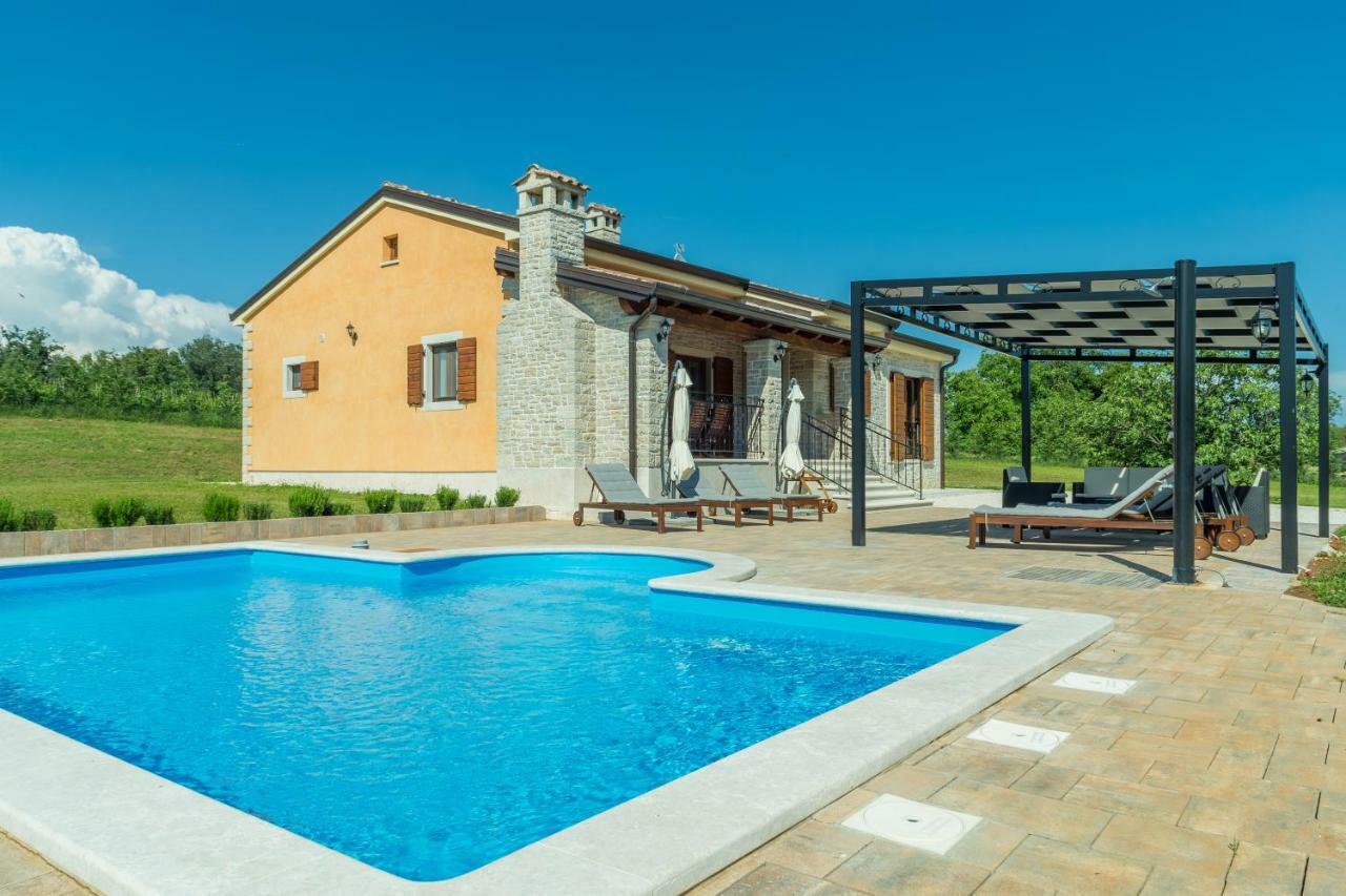 Vila Elida Pazin Ngoại thất bức ảnh