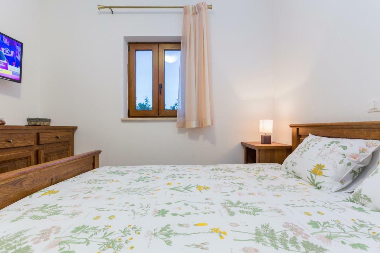 Vila Elida Pazin Ngoại thất bức ảnh